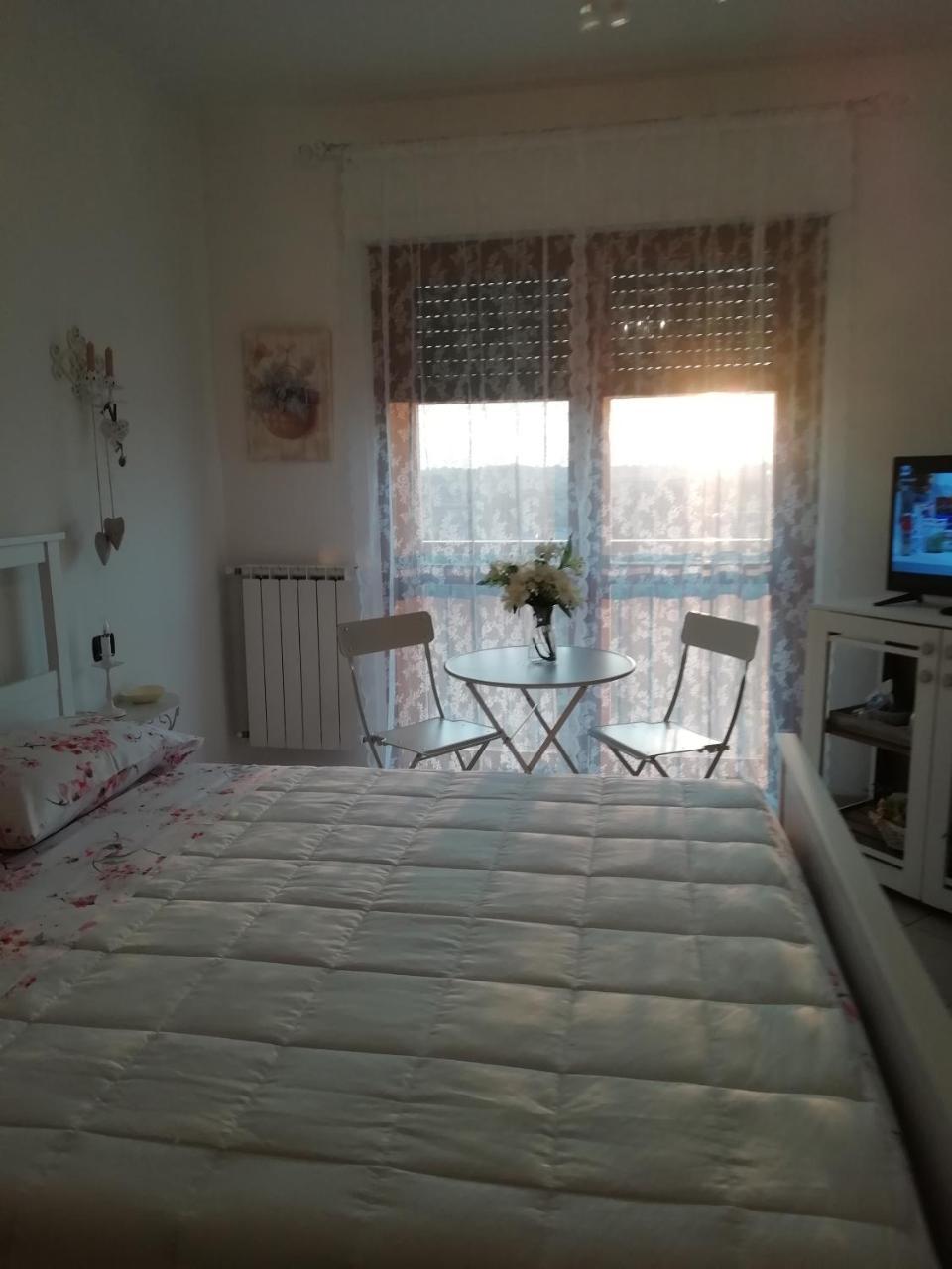 Beti House Heart'S And Roses Rooms بونتي جاليريا الغرفة الصورة
